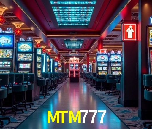 Una escena digital vívida inspirada en casino con MTM777 mostrado prominentemente, luces brillantes, fichas, cartas y acentos dorados.